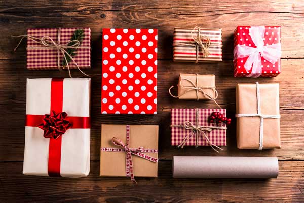 Best Clothing Gifts for the Holiday Seasons